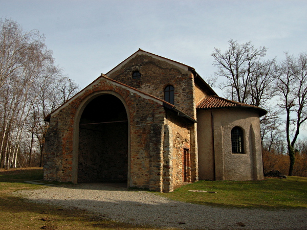 [Chiesa di Santa Maria Foris Portas a Castelseprio.]