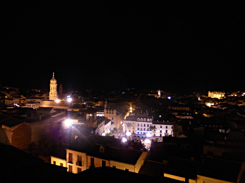 [Panorama notturno della città di Antequera]