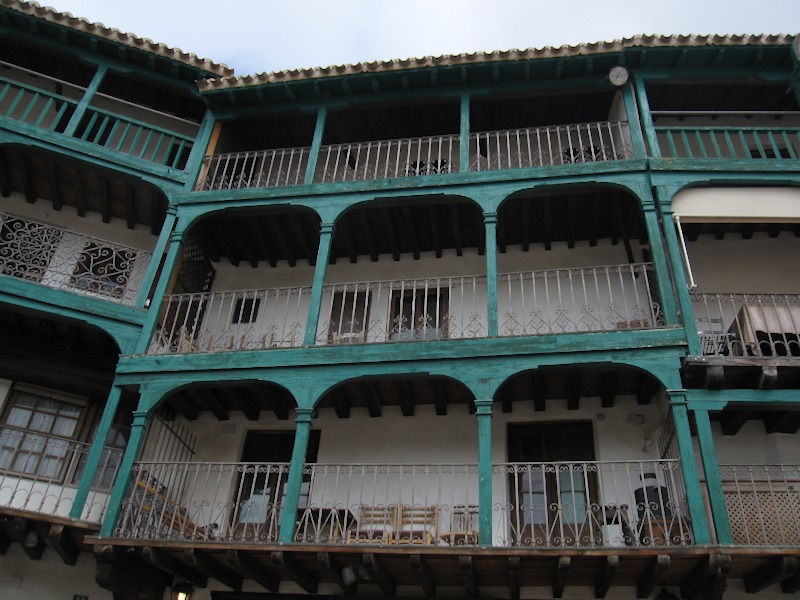 [Terrazze su Plaza Mayor a Chinchón]