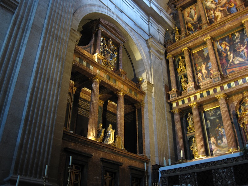 [Particolare dell'altare della basilica dell'Escorial]