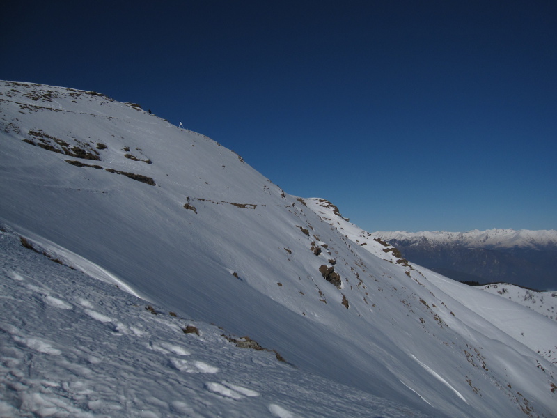 [La vetta del Monte Generoso vista dal versante Orientale]
