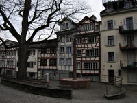 [Caratteristiche case a graticco in Magnihalden, nel centro storico di San Gallo]