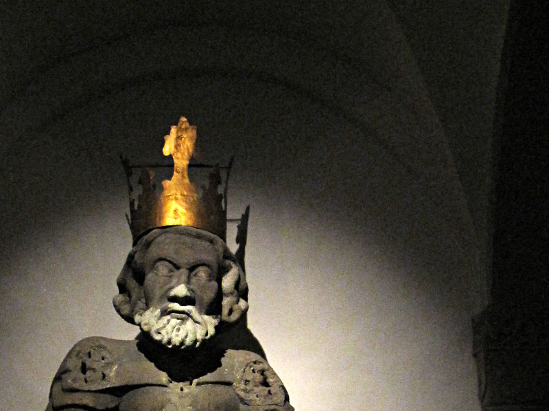 [Statua di Carlomagno un tempo collocata sul campanile Sud di Grossmünster.]