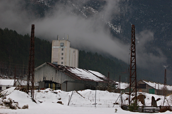 [I silos di cereali di Canfranc sono ancora oggi molto importanti per
l'economia della regione.  Canfranc, 19 marzo 2016.]