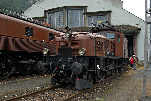 [Locomotiva elettrica Ce 6/8<sup>II</sup> 14253
(Erstfeld, 4 giugno 2016)]