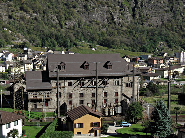 [La
sottostazione elettrica ferroviaria di Giornico]